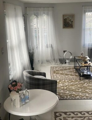 Bathroom - Amazing 2 Bedroom Penthouse Over two Floors (London)