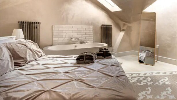 Apartment - Amazing 2 Bedroom Penthouse Over two Floors (London)