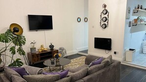 Unclassified image, 4 of 25, button - Modern and Spacious 2 Bedroom Flat Near Shoreditch (London)