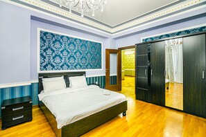 3 bedrooms, iron/ironing board, WiFi, bed sheets