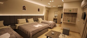 Holy Sheet Plus, Boutique Hotel