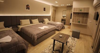 Holy Sheet Plus, Boutique Hotel