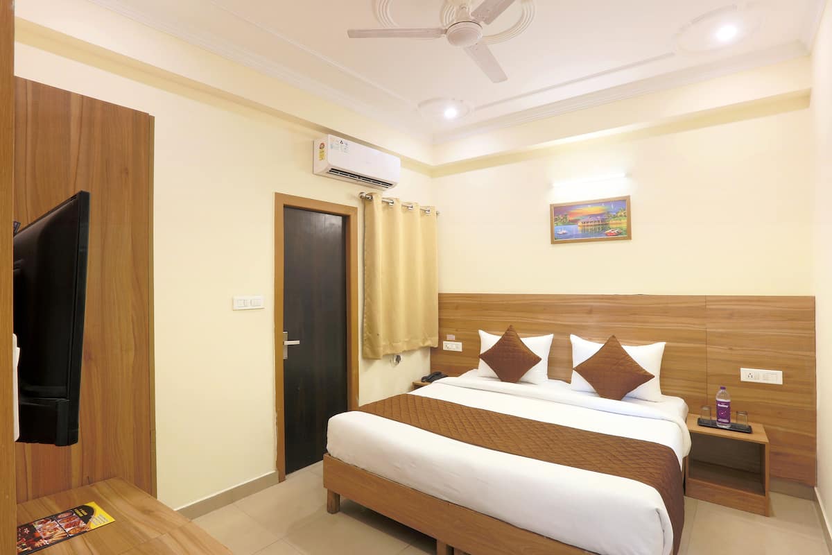 Deluxe Room | 1 bedroom, free WiFi