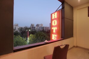 Exterior - Hotel Lemon Suites & Banquet Noida Sector 62 (Noida)