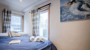 1 bedroom, premium bedding, bed sheets