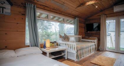 The Hygge Hut - 1 Bed - Freshwest Beach Retreat