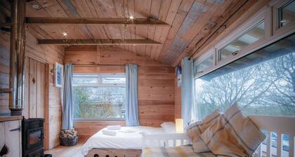 The Hygge Hut - 1 Bed - Freshwest Beach Retreat