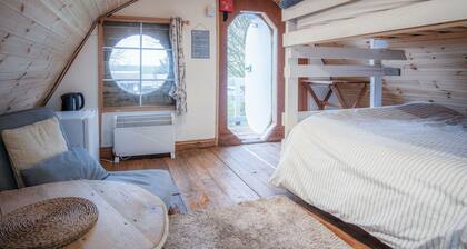 The Pod - 1 Bedroom - Freshwest Beach Retreat