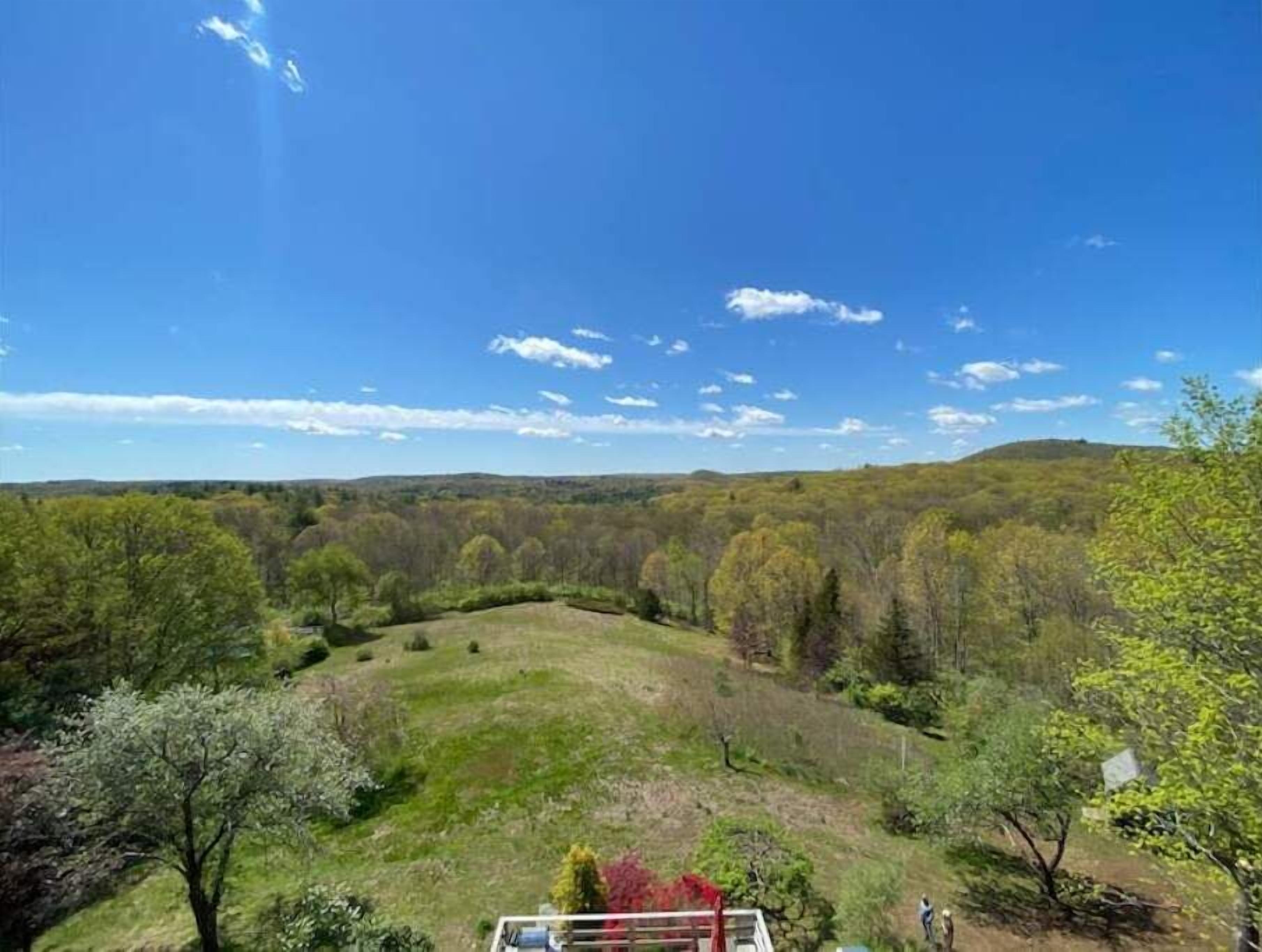 Jim & Pat’s Litchfield Hills Lookout on 4.3 acres