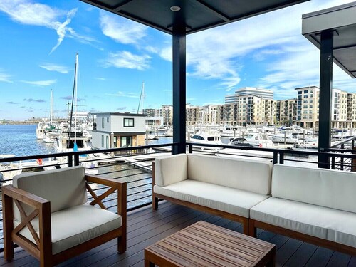 Saltwater @ The Cove Riverwalk Villas