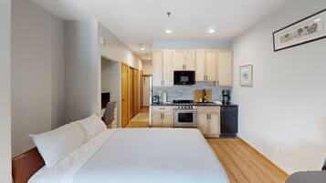 Bureau, Wi-Fi, draps fournis