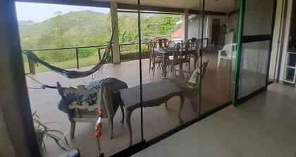 Casa de Campo no Alto da Montanha com Vista Privilegiada Condomínio em Amparo SP