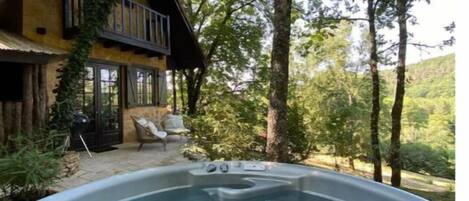 مغطس سبا خارجي