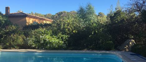 Utomhuspool