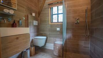 Articles de toilette gratuits, sĂšche-cheveux, peignoirs