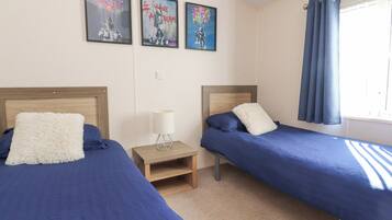 2 bedrooms, individually decorated, individually furnished, free WiFi