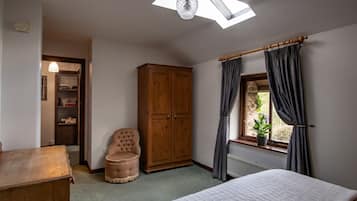 4 bedrooms, individually decorated, individually furnished, free WiFi