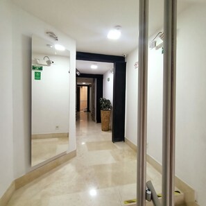 内部エントランス