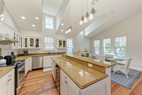 AMI Outpost - 3 Bed 2 Bath Elevated Home - by Island Real Estate Vacations
