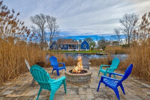 Beachgrass Bungalow on Chincoteague Island!