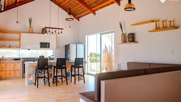 Villa | 5 bedrooms, Internet