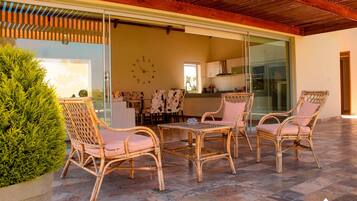 Villa | 6 bedrooms, Internet