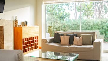 Villa | 6 bedrooms, Internet