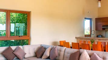 Villa | 8 bedrooms, Internet