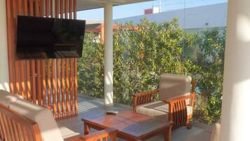 Villa | 4 bedrooms, Internet