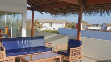 Villa | 4 bedrooms, Internet