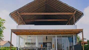 Villa | 4 bedrooms, Internet