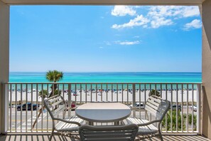 Outdoor dining - Gulf Views-Short Walk 2 Beach-Resort Amenities (Miramar Beach)