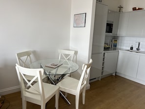 Departamento urbano | 2 habitaciones, escritorio, tabla de planchar con plancha y wifi gratis 