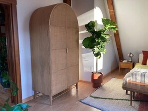 2 Schlafzimmer, Schreibtisch, Bügeleisen/Bügelbrett, kostenloses WLAN