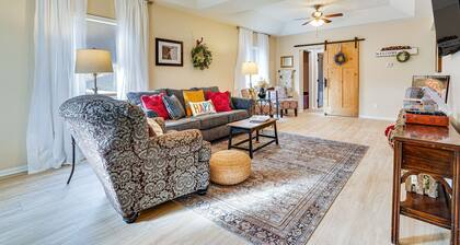 Zanesville Apartment w/ Porch - 3 Mi to Downtown!