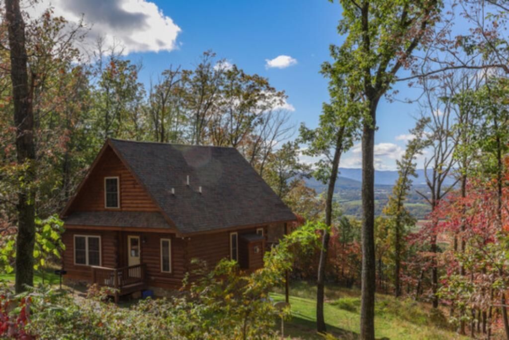 Breccia Cabin