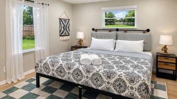 4 bedrooms, desk, iron/ironing board, travel crib