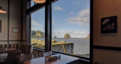 Quileute Oceanside Resort