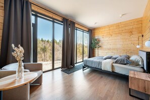 6 chambres, bureau, fer et planche à repasser, Wi-Fi