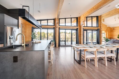 Waterfront Mansion on 20 acres Windham Ski Resort