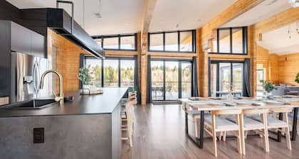 Waterfront Mansion on 20 acres Windham Ski Resort