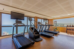 Fitness facility - BR08 Bedroom and living room 220m from Farol da Barra Beach (Salvador)