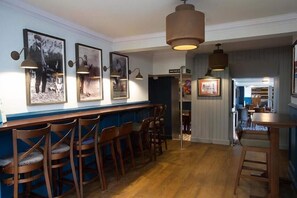 Bar (on property) - The Cross Keys By JD Wetherspoon (Peebles)