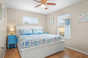 3 Schlafzimmer, Schreibtisch, Bügeleisen/Bügelbrett, kostenloses WLAN