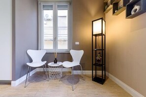 Interior - [quartieri Spagnoli] Appartamento per 8 -roof Moon (Napoli)