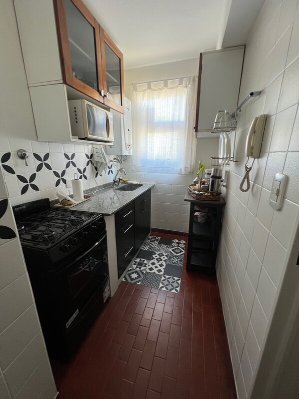 Microwave, stovetop