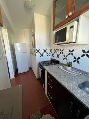 Microondas, placa de cocina