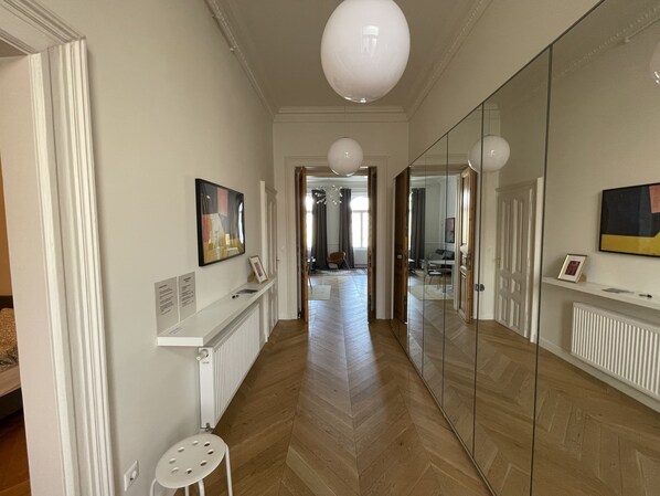 Interior - City Center 3, Cozy 2 br in the city center, near New York Cafe! (Budapest)