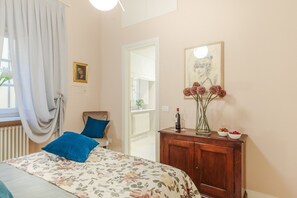 2 chambres, fer et planche Ă repasser, draps fournis