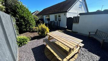 Cottage | Outdoor dining
